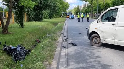 Wypadek z udziałem motocyklisty w Rembertowie