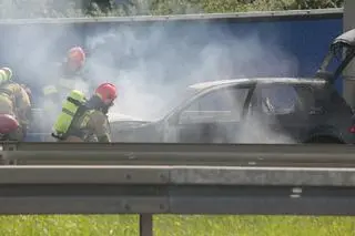 Pożar auta na Trasie Siekierkowskiej 