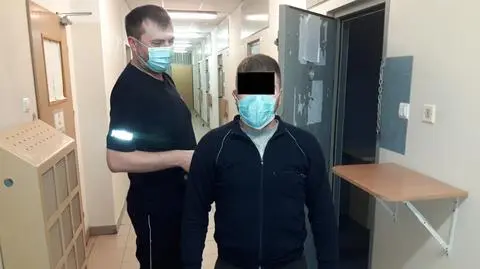 Mówili, że doszło do zderzenia, bo przestraszyli się niedźwiedzia. Policjanci nie dali wiary wyjaśnieniom