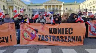 Protest kupców przed ratuszem