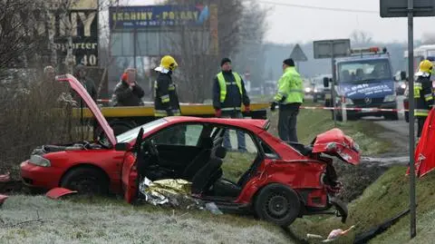 Wypadek na "ósemce". Jedna osoba nie żyje