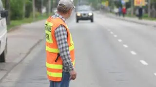 Asfaltowe "placki" na Chełmżyńskiej