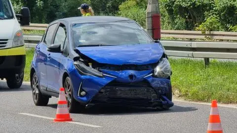 Wypadek w Raszynie. Dwie kobiety i dziecko trafili do szpitala