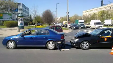 Wypadek trzech aut,  kilka godzin utrudnień