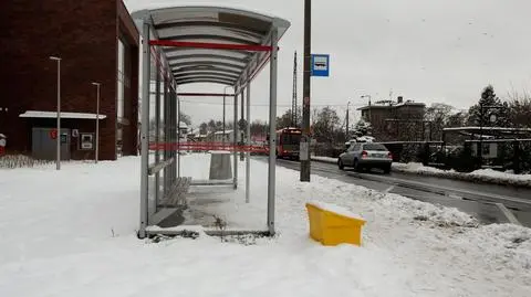Wysokie kary i zerwane umowy za nieodśnieżone przystanki