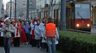 Z Placu Zbawiciela ruszyła procesja 