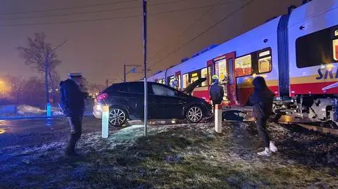 Pociąg SKM zderzył się z autem osobowym