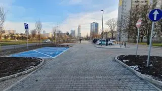 Nowy parking wzdłuż Alej Jerozolimskich