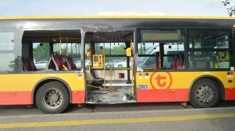 Autobus zderzył się z ciężarówką. Ranni