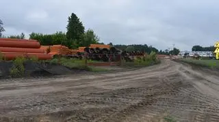 Z terenu budowy jednego z odcinków autostrady ukradł 6 rur