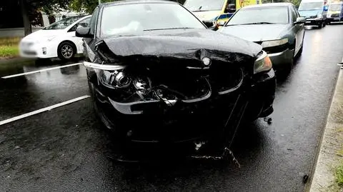 Pięć aut rozbitych na Ochocie, jeden z kierowców odjechał