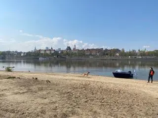 Rejsy po Wiśle - plaża 