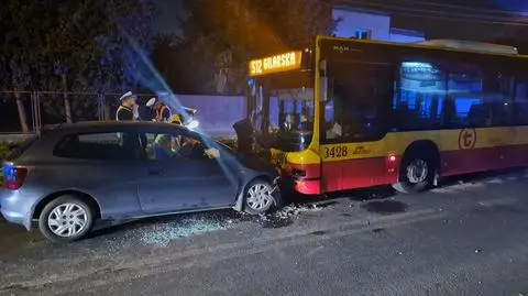 Zderzenie hondy i autobusu miejskiego