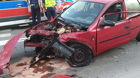 Wypadek na lokalnej drodze. Jedna kobieta zginęła, druga poważnie ranna