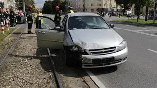 Zderzenie trzech samochodów przy Grenadierów