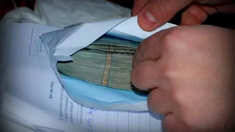 CBA zatrzymało pracownika skarbówki. "Tuż po przyjęciu przez niego kilkutysięcznej łapówki"