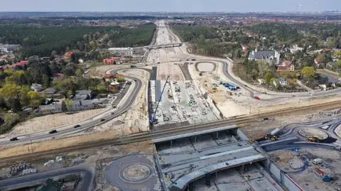 Zmiany w organizacji ruchu przy budowie POW. Inaczej pojedziemy też przy Wale Miedzeszyńskim