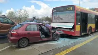 Zderzenie samochodu z autobusem