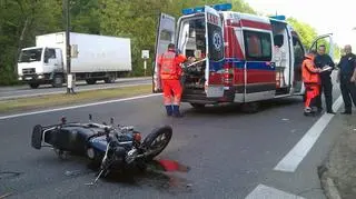 Motocyklista ranny po wypadku na Czecha