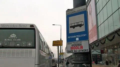 Nie tylko taksówką. Jak tanio dojechać do Modlina?