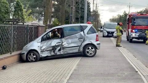 Wypadek w Legionowie. Dwie osoby trafiły do szpitala