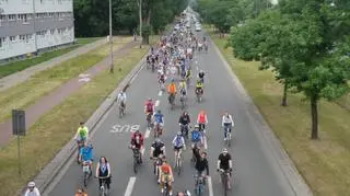 Rowerzyści w drodze na Ursynów