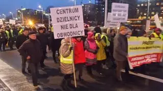 Protest przeciwko obwodnicy przez Wesołą