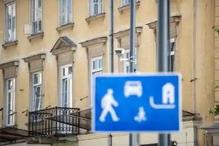 Wjazd na plac Pięciu Rogów kontrolują kamery 