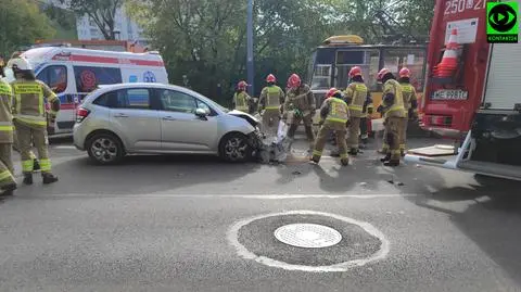 Zderzenie na Kole. Do szpitala trafiła kobieta z dzieckiem 