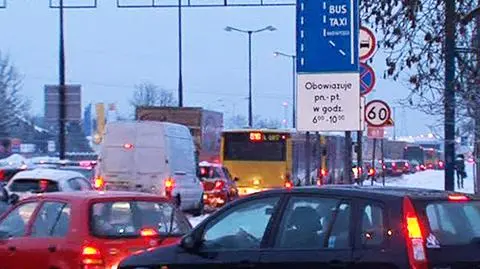 Policja na Modlińskiej rozdaje mandaty