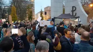 Protest przed Sejmem w sprawie "Lex Czarnek 2.0"