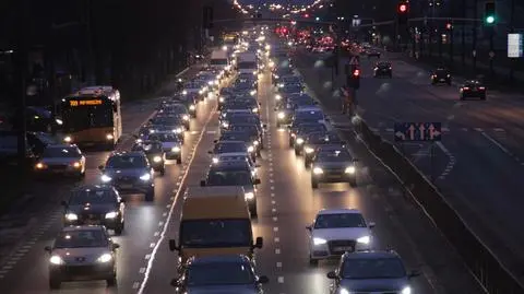 Na Puławskiej korek po horyzont po zderzeniu dwóch aut