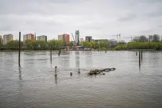 Budowa kładki pieszo-rowerowej przez Wisłę