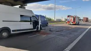 Zderzenie busa i ciężarówki na trasie S8