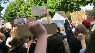 Protest pod ambasadą USA