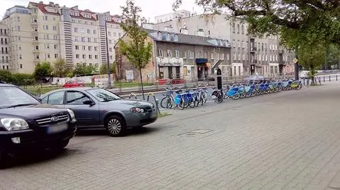 Jest stacja Veturilo, nie ma pięciu miejsc parkingowych. Protest 