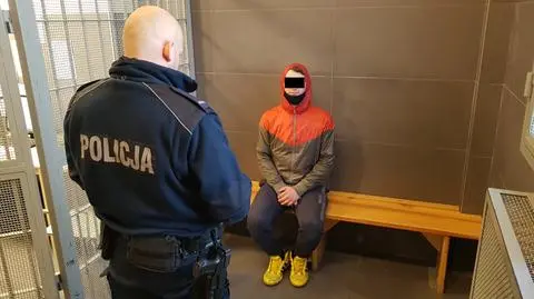 Policja: kilkukrotnie uderzył pokrzywdzonego tasakiem w centrum