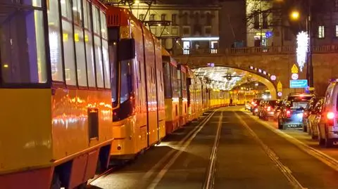 Tramwaj potrącił pieszą. "Przechodziła w niedozwolonym miejscu"