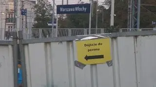 Główne wejście na dworzec we Włochach