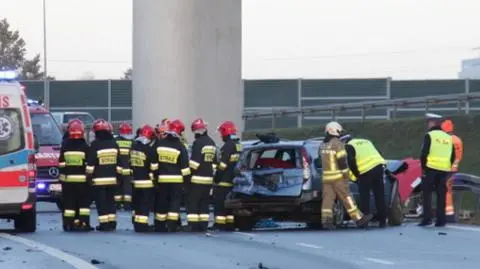 Z forda wypadł silnik, pasażerka nie żyje. Kierująca pod wpływem z zarzutami