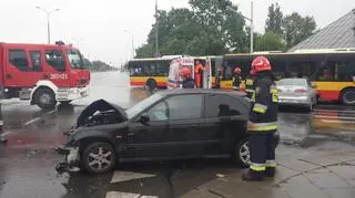 Zderzenie aut i autobusu 