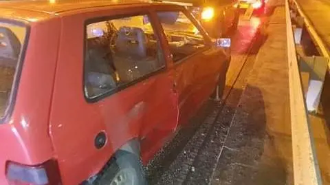 Nocne zderzenia na Białołęce i placu Zamkowym. Jeden wydmuchał 3 promile, drugi się oddalił
