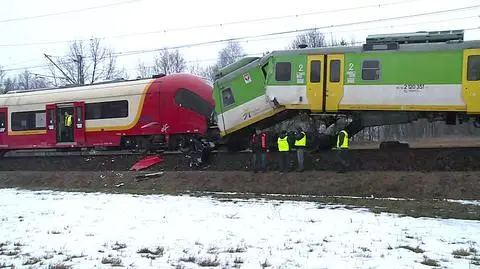 Zderzenie pociągów, są ranni. "Siła i masa zrobiły swoje"