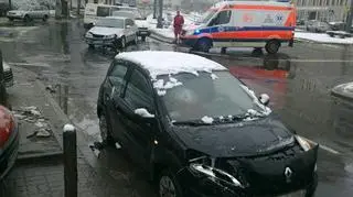 Do kolizji doszło przy próbie skrętu w lewo z ul. Stawki
fot. TVN Warszawa/Lech Marcinczak