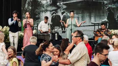 Przedwojenne stroje, zabytkowe auta, potańcówka. Święto Ogrodu Saskiego