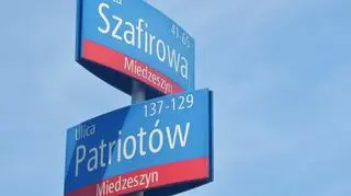 Zderzenie trzech aut na Patriotów