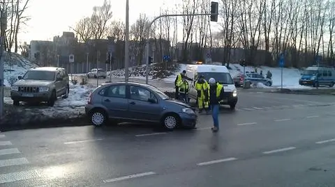 Toyotą w citroena. Jedna osoba ranna