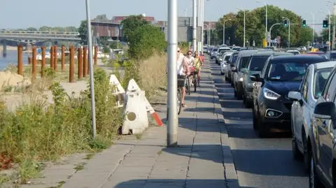 Poszerzyli przejście na nowe bulwary