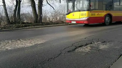 Objazd od miesiąca. Ulica nie wytrzymuje