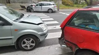 Zderzenie trzech samochodów i rowerzysty na Wybrzeżu Helskim